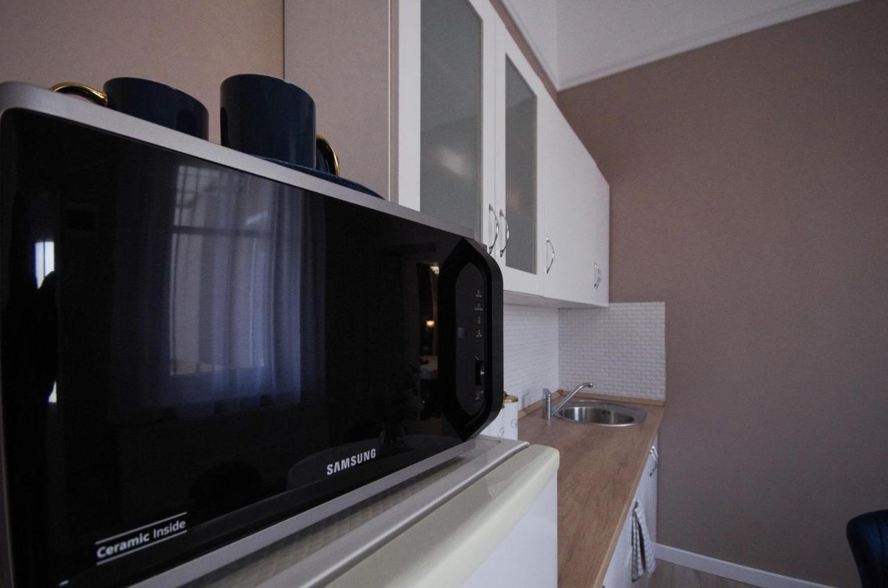 Glamour Apartman Дьюла Екстер'єр фото