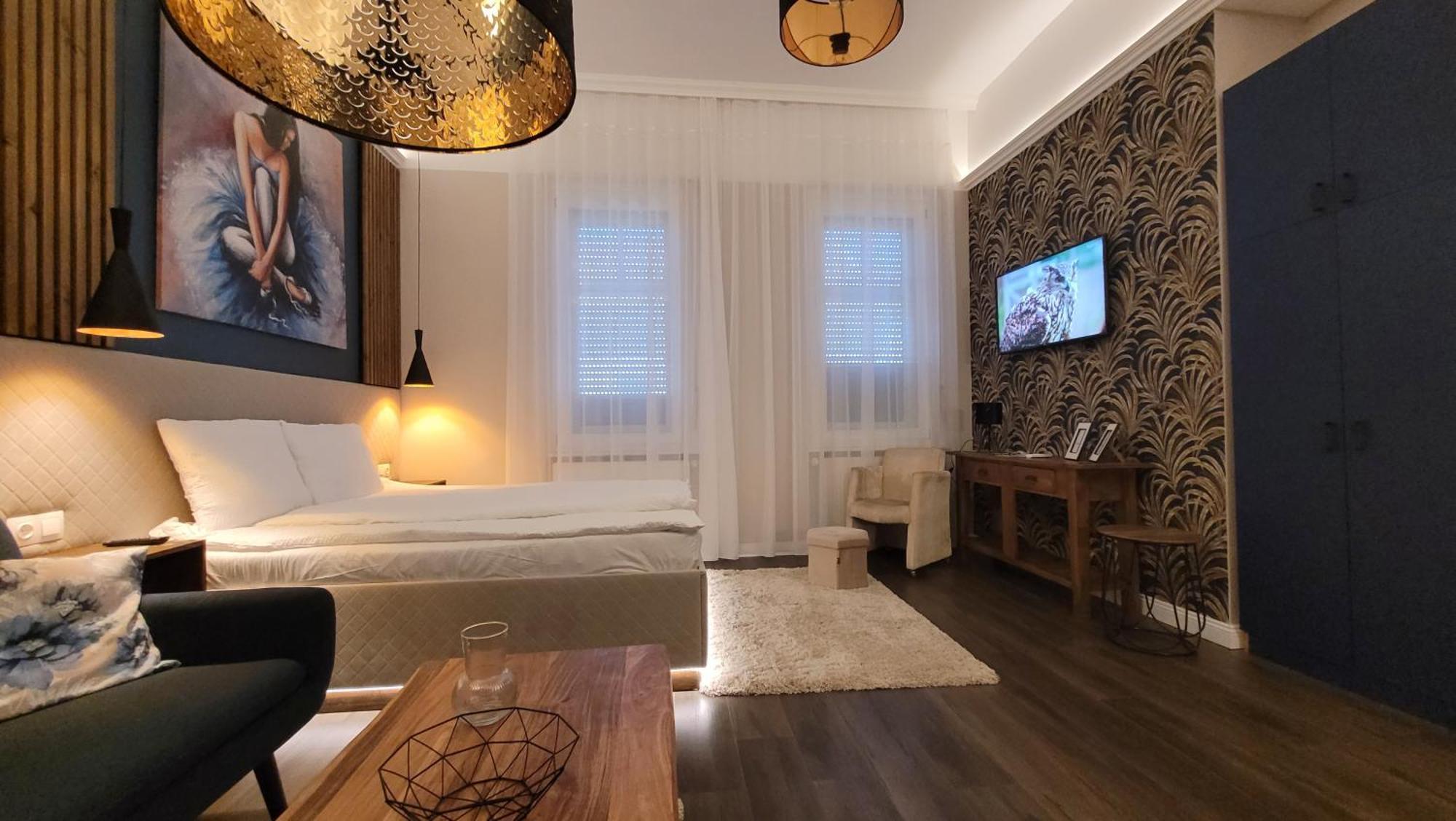 Glamour Apartman Дьюла Екстер'єр фото
