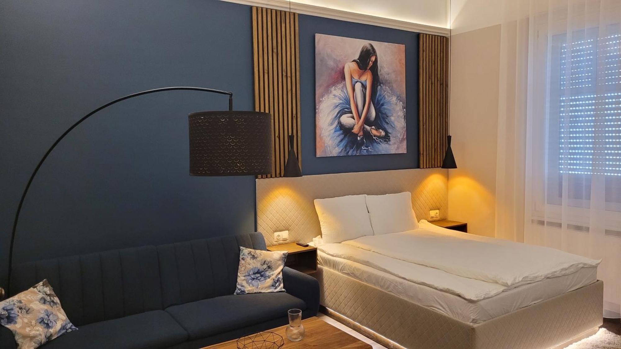 Glamour Apartman Дьюла Екстер'єр фото