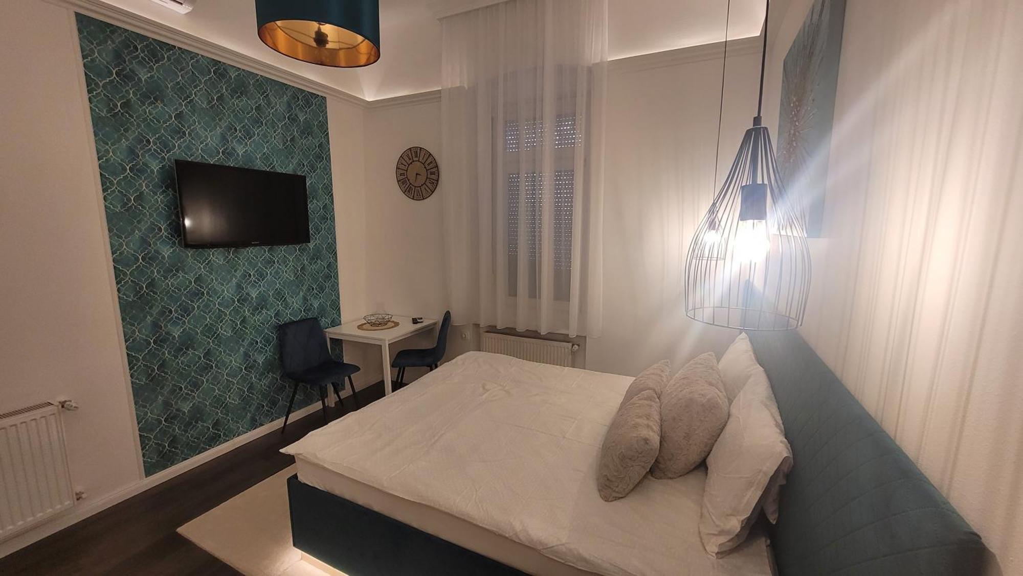 Glamour Apartman Дьюла Екстер'єр фото