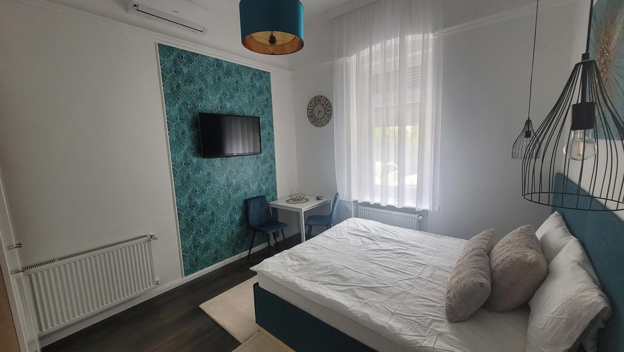 Glamour Apartman Дьюла Екстер'єр фото