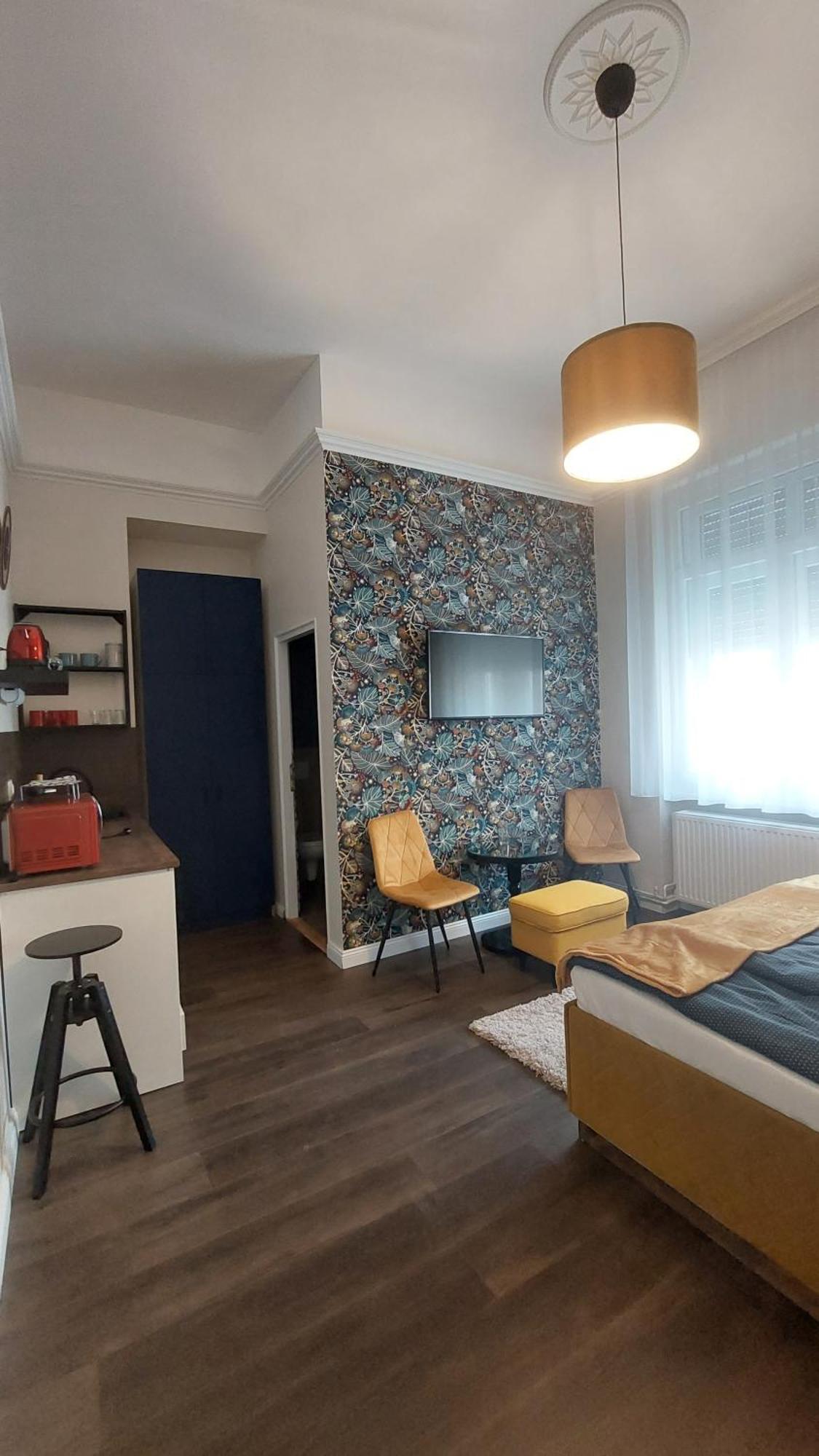 Glamour Apartman Дьюла Екстер'єр фото