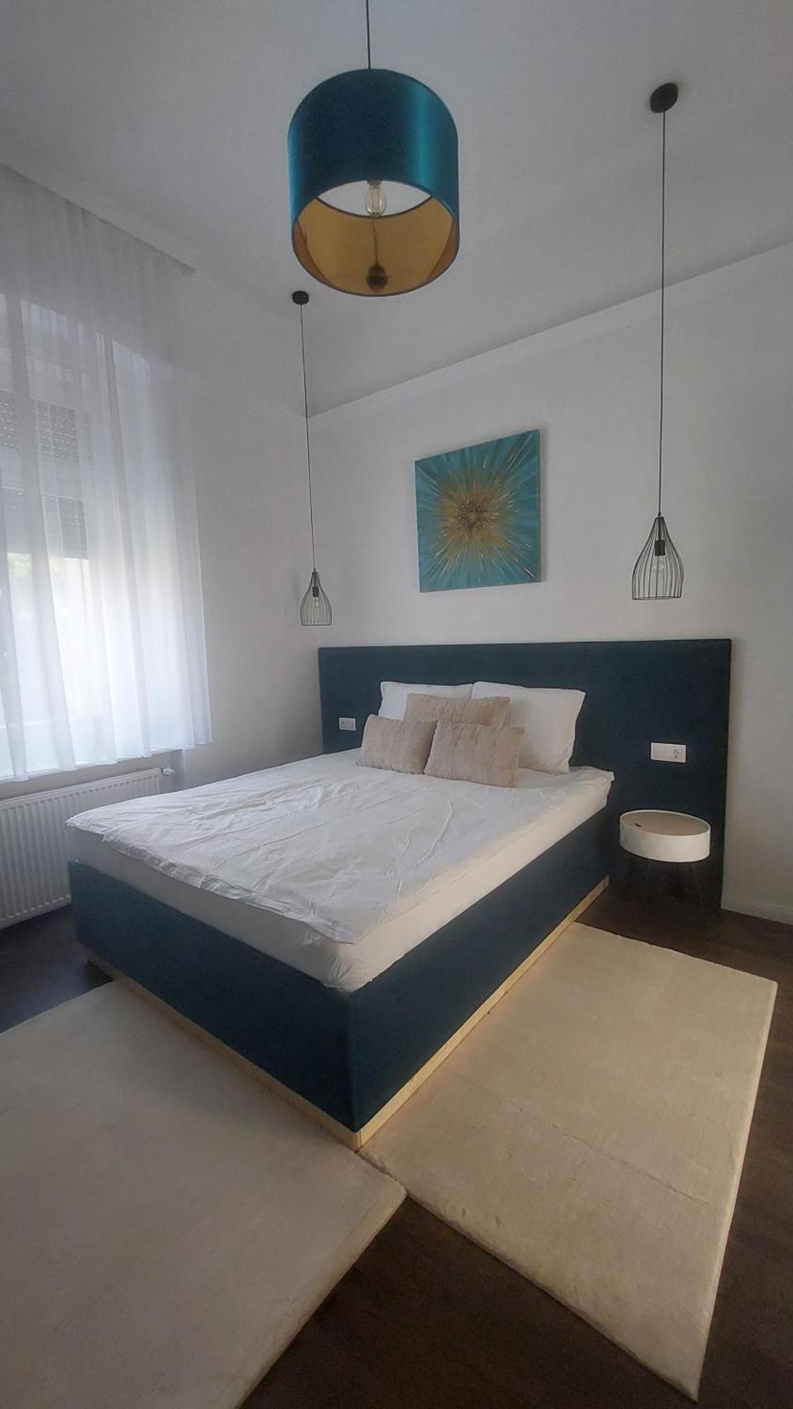 Glamour Apartman Дьюла Екстер'єр фото